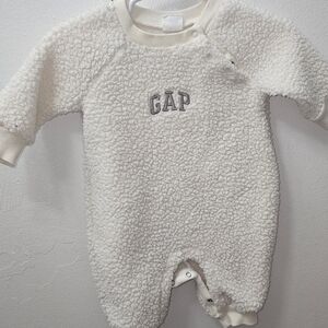 GAP Ivory Sherpa Baby Footie